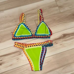 Pretty Little Thing size Medium bathing suit!!!!!!!!